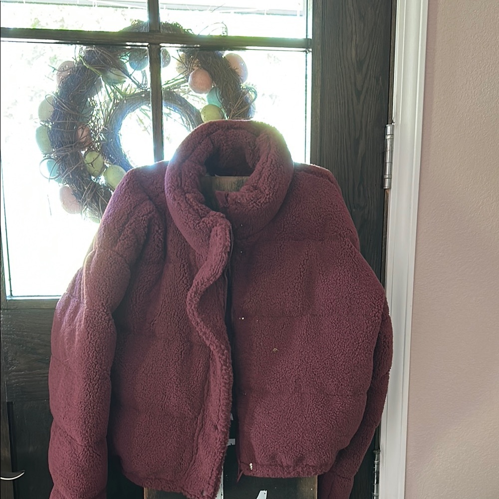 YITTY Burgundy Puffer Jacket